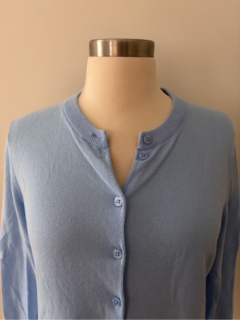 crown & ivy Light Blue Scallop-Hem Button Cardigan S Southern Prep - Picture 7 of 9